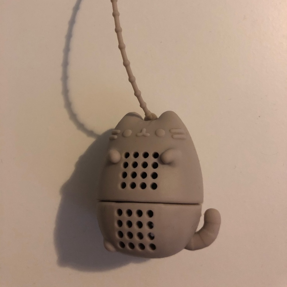 Pusheen Tea infuser.